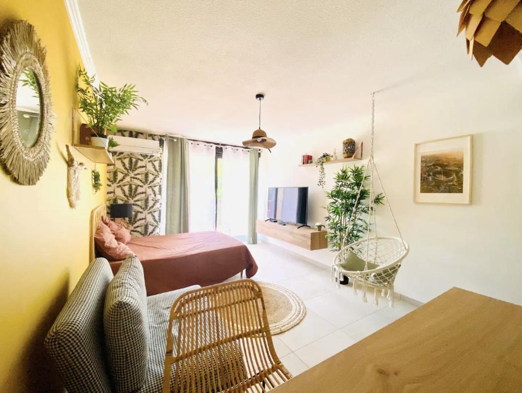 Studio Terrasse & Parking Gratuit En Residence Nîmes Exterior foto